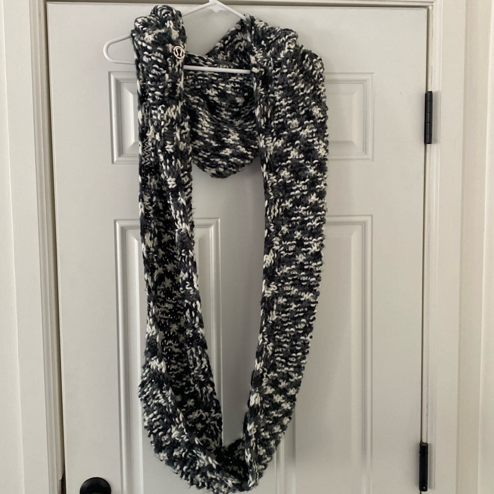 Scarf, white, gray, black